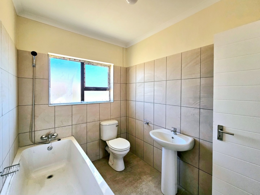 3 Bedroom Property for Sale in Heidedal Free State